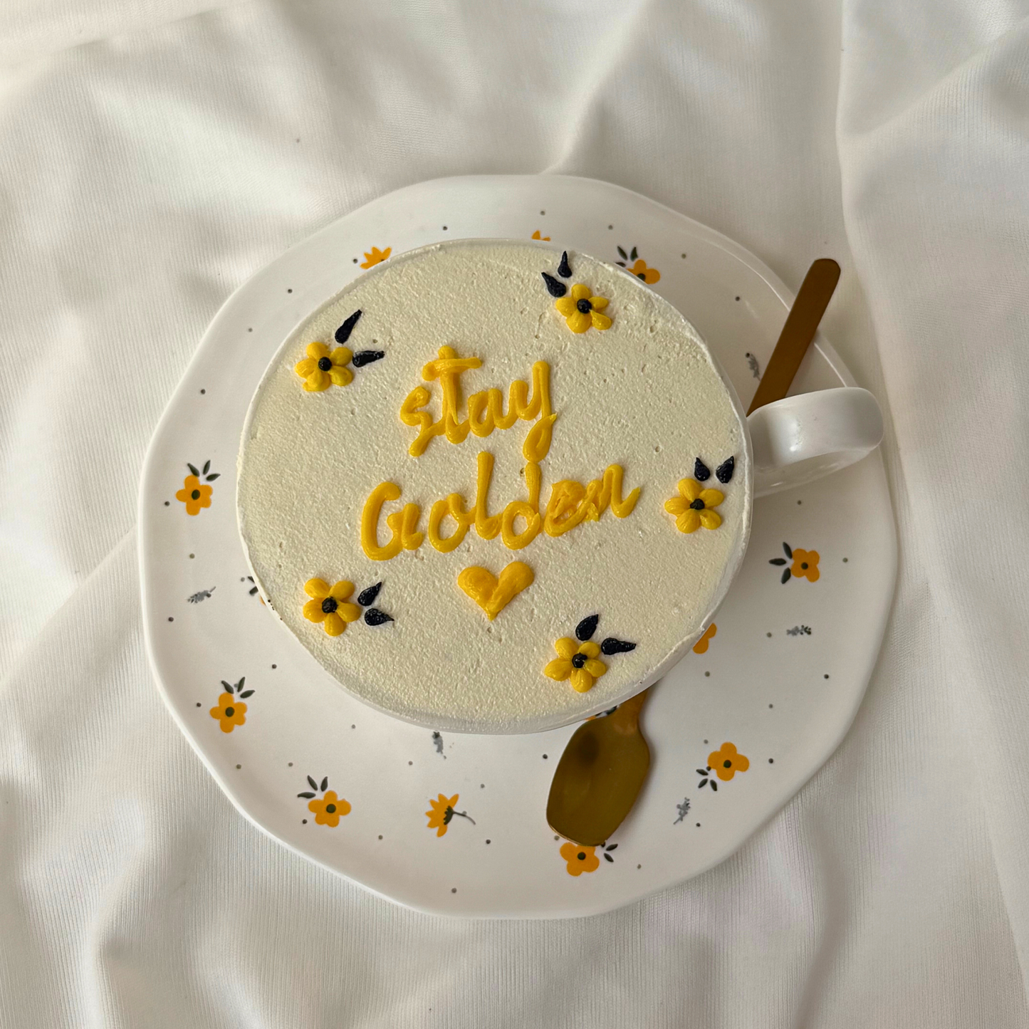 Golden Hour Tea Cup Cake Set