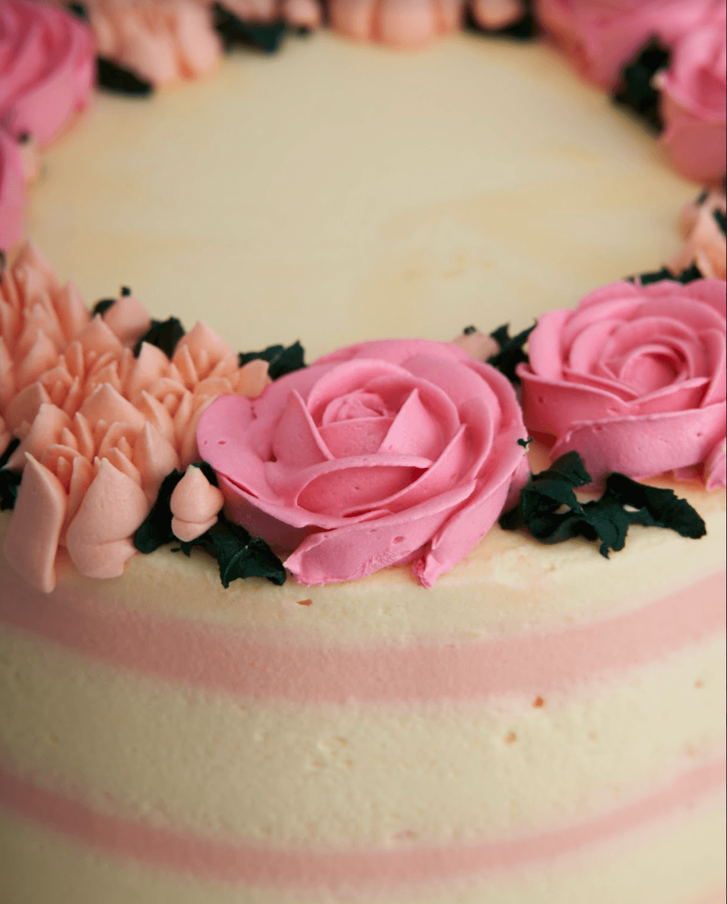 Buttercream Floral Wreath! - Nino’s Bakery