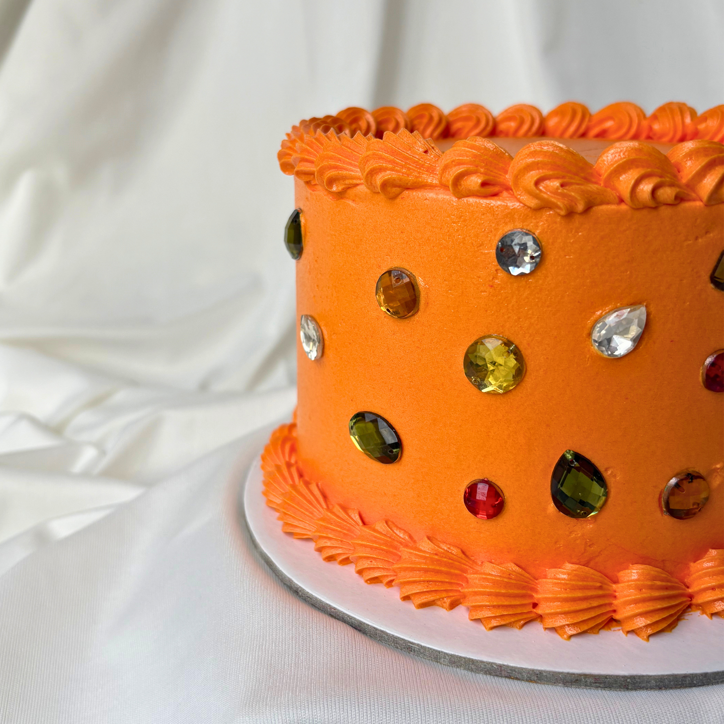 ✨ The Rhinestone Showstopper Cake – Show Girl Collection ✨