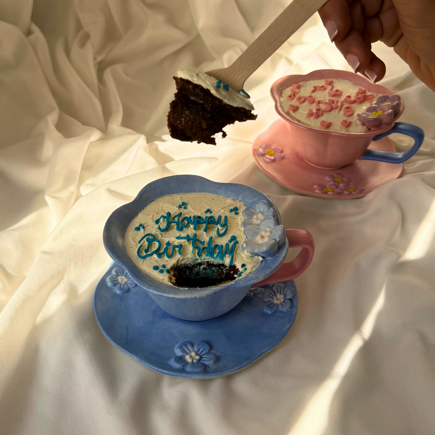Daisy Days Mugnificent Cake