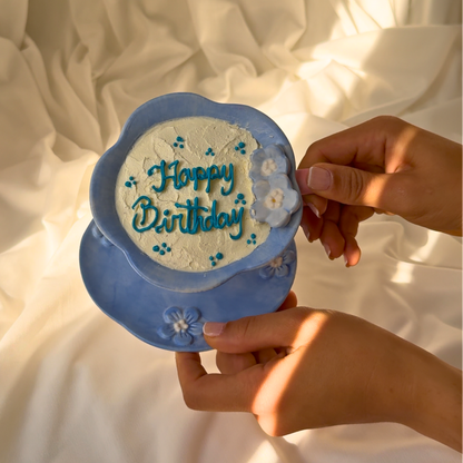 Daisy Days Mugnificent Cake