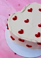 Load image into Gallery viewer, Sweetheart’s Heart Cake