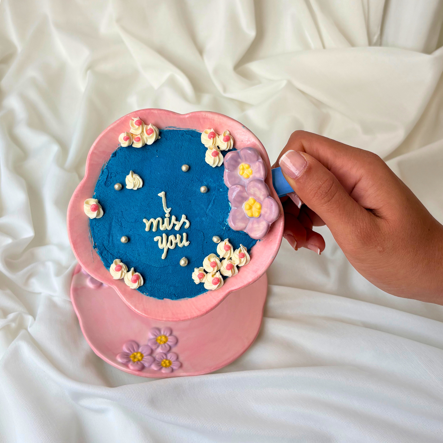 Daisy Days Mugnificent Cake