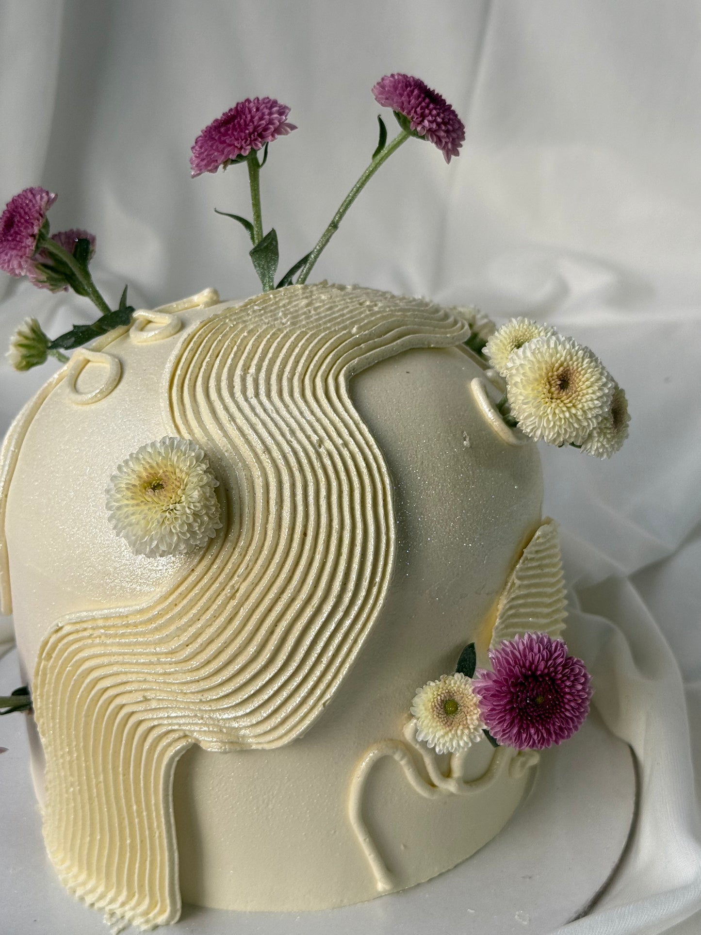 Golden Wave Floral Cake