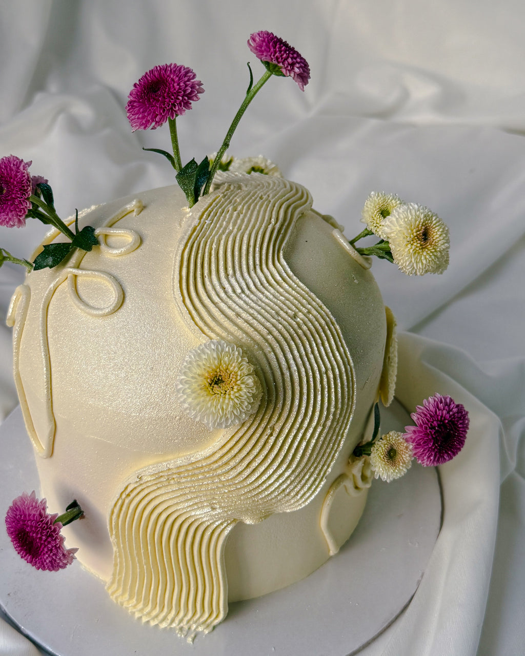 The Elegant Flow Cake