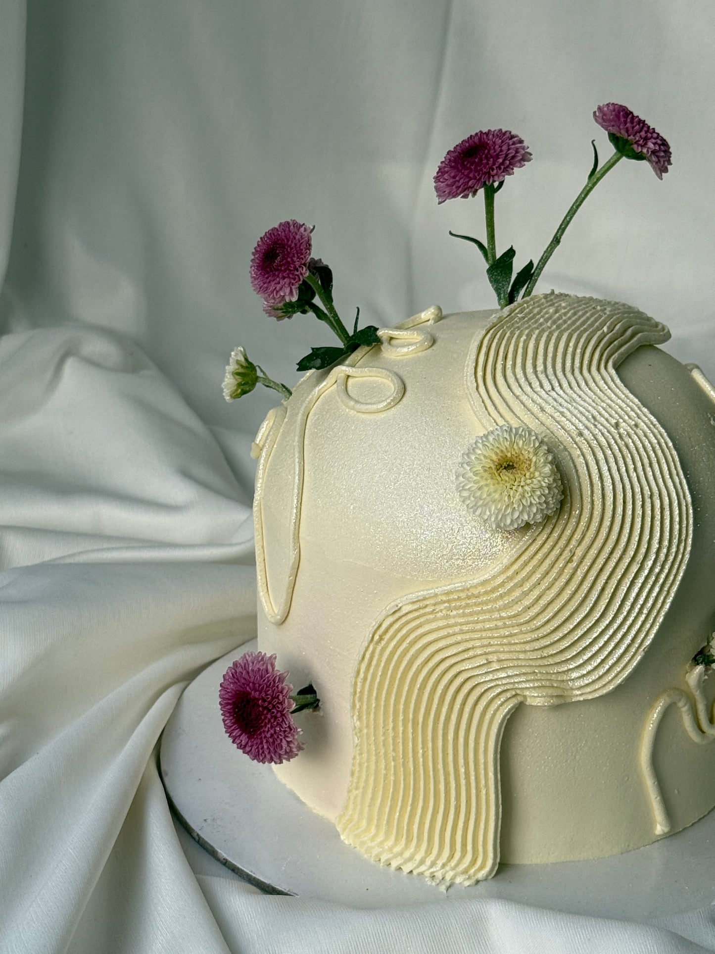 Golden Wave Floral Cake