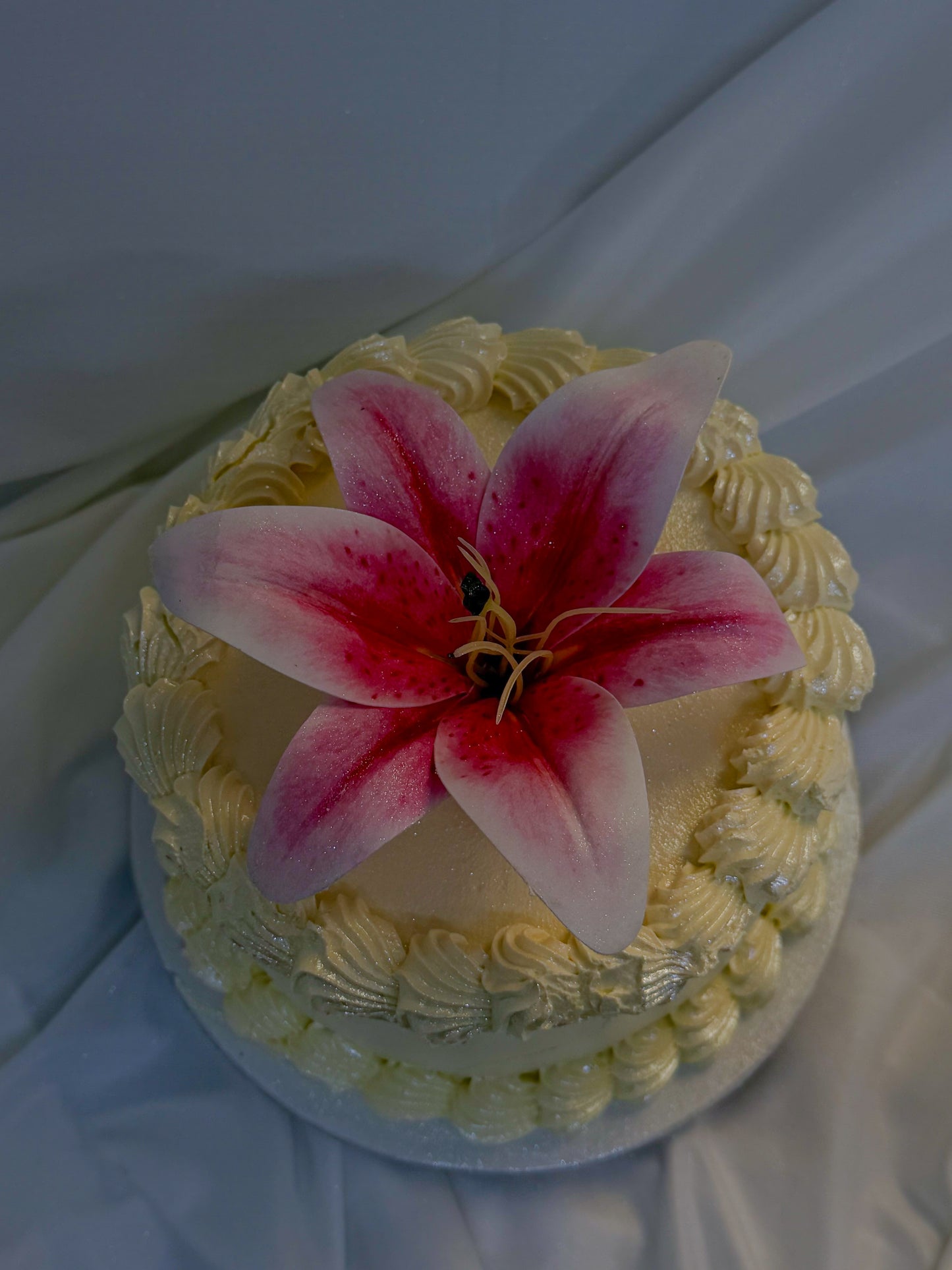 The Lily Bloom Cake