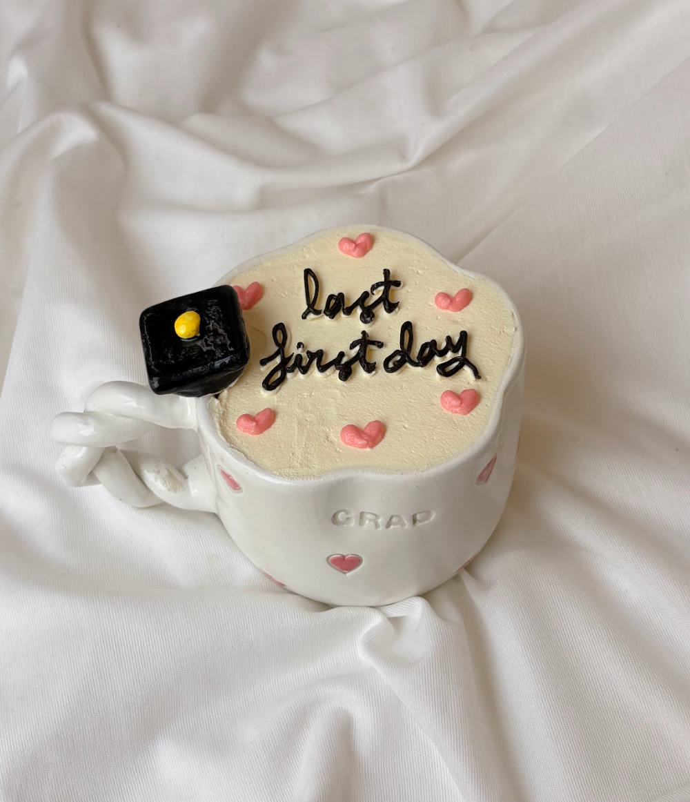 Grad Day Mugnificent Cake 🎓☕✨