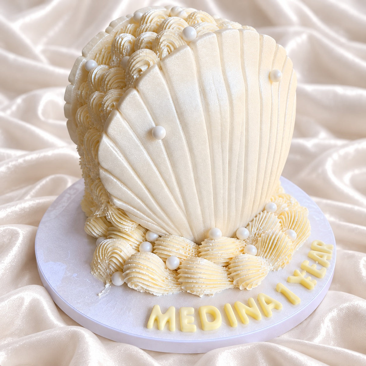 The Pearl Dream Cake