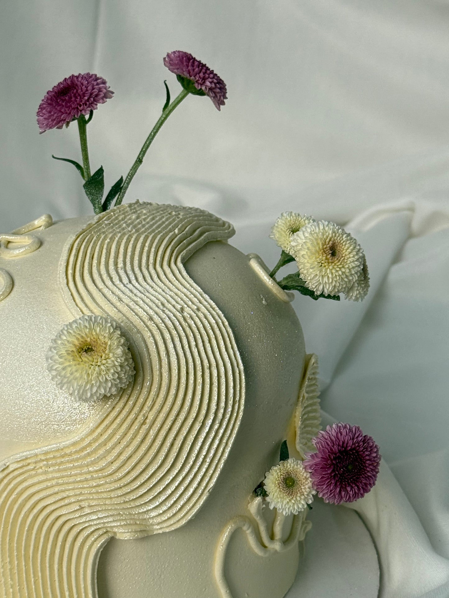 The Elegant Flow Cake