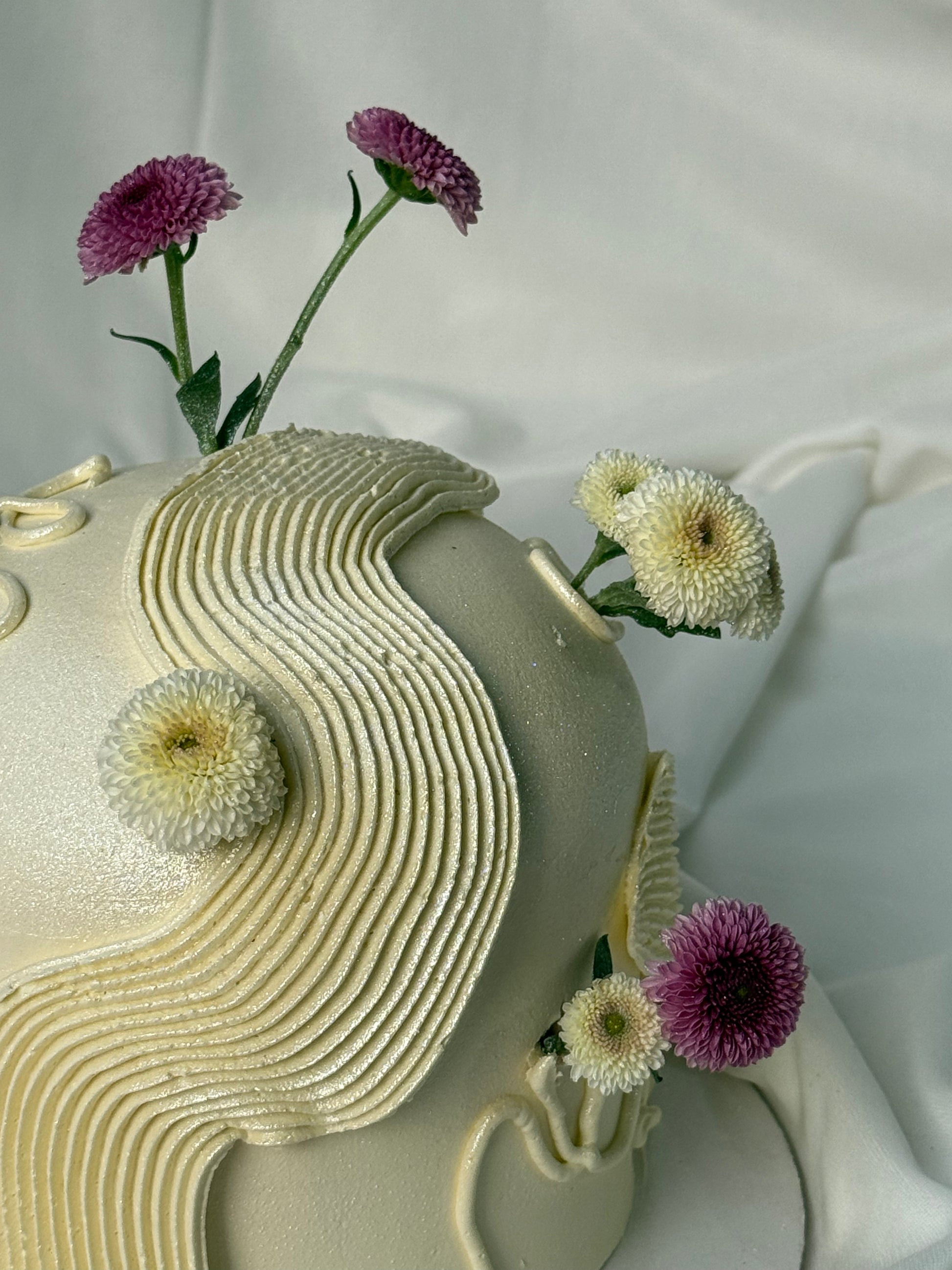 The Elegant Flow Cake