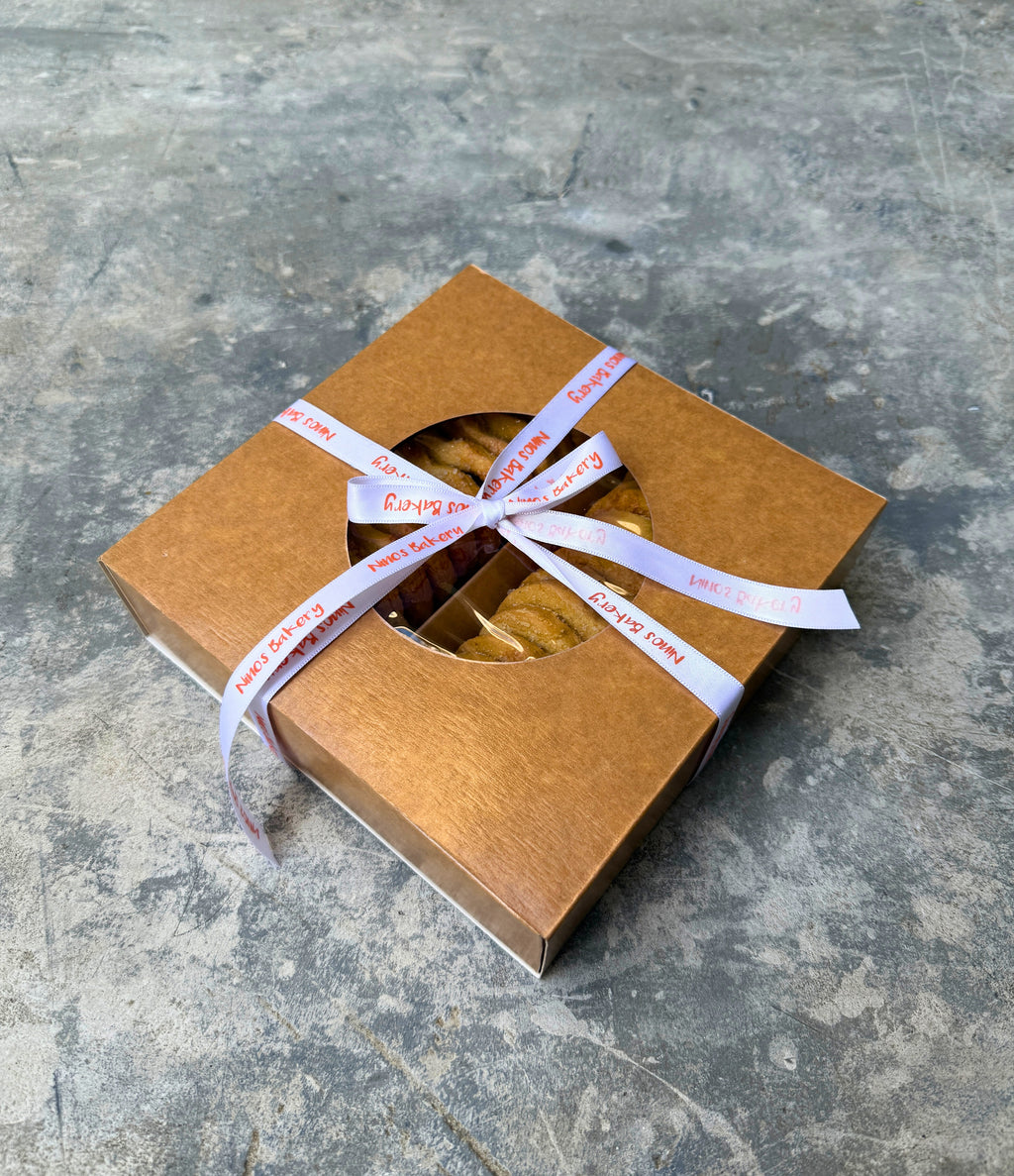 Sugared Pretzel Tea Biscuits Box