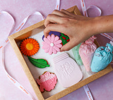 Load image into Gallery viewer, DIY Floral Garden Cookie Kit