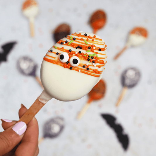 Halloween Cake Popsicles! - Nino’s Bakery